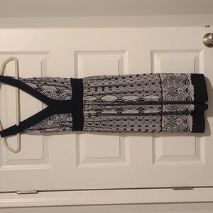 NEW York & Co Black/White sleeveless sun dress Medium